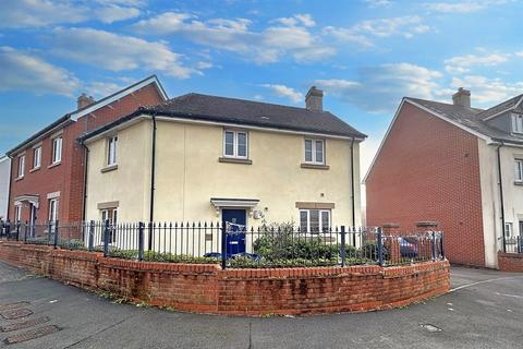 16 Haragon Drive, Amesbury, Salisbury, SP4 7FT