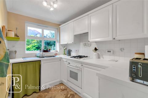 23 Brookside Close, Colchester, CO2 7LZ