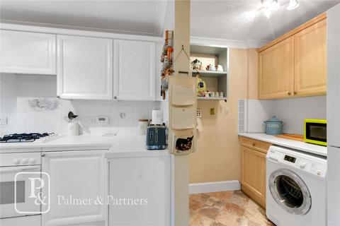 23 Brookside Close, Colchester, CO2 7LZ
