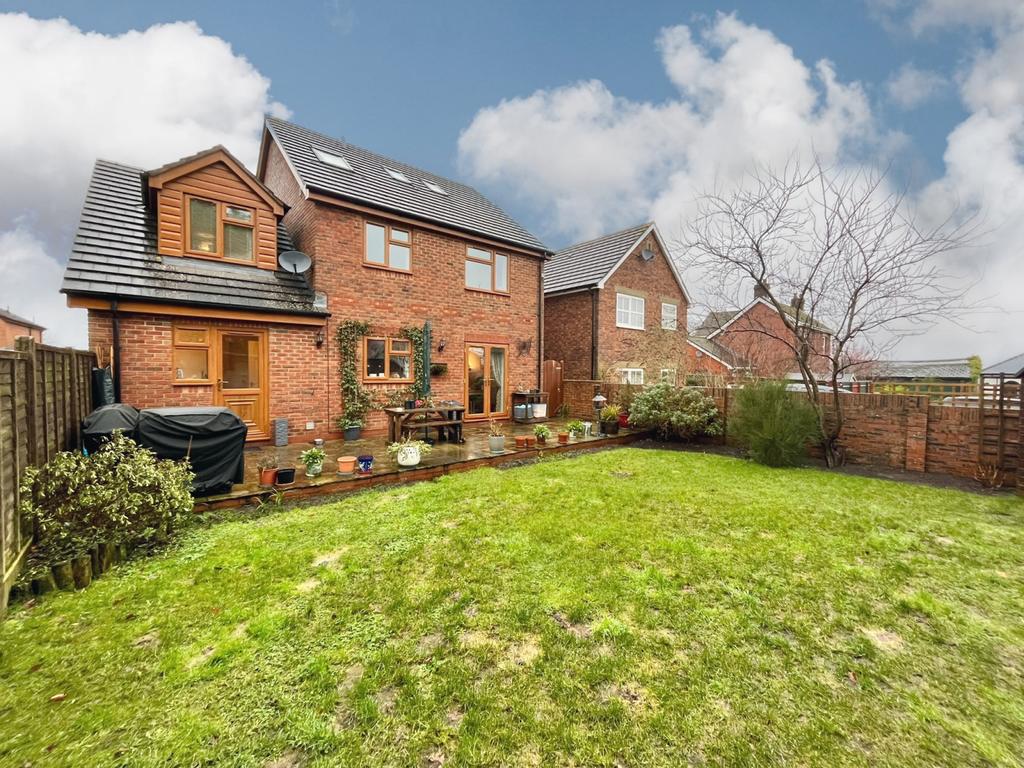 Welcome to Dreamdon.  A Modern 4-Bed Detached Fam