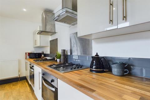 undefined, Room 1 - 11 Cresswell Terrace, Sunderland