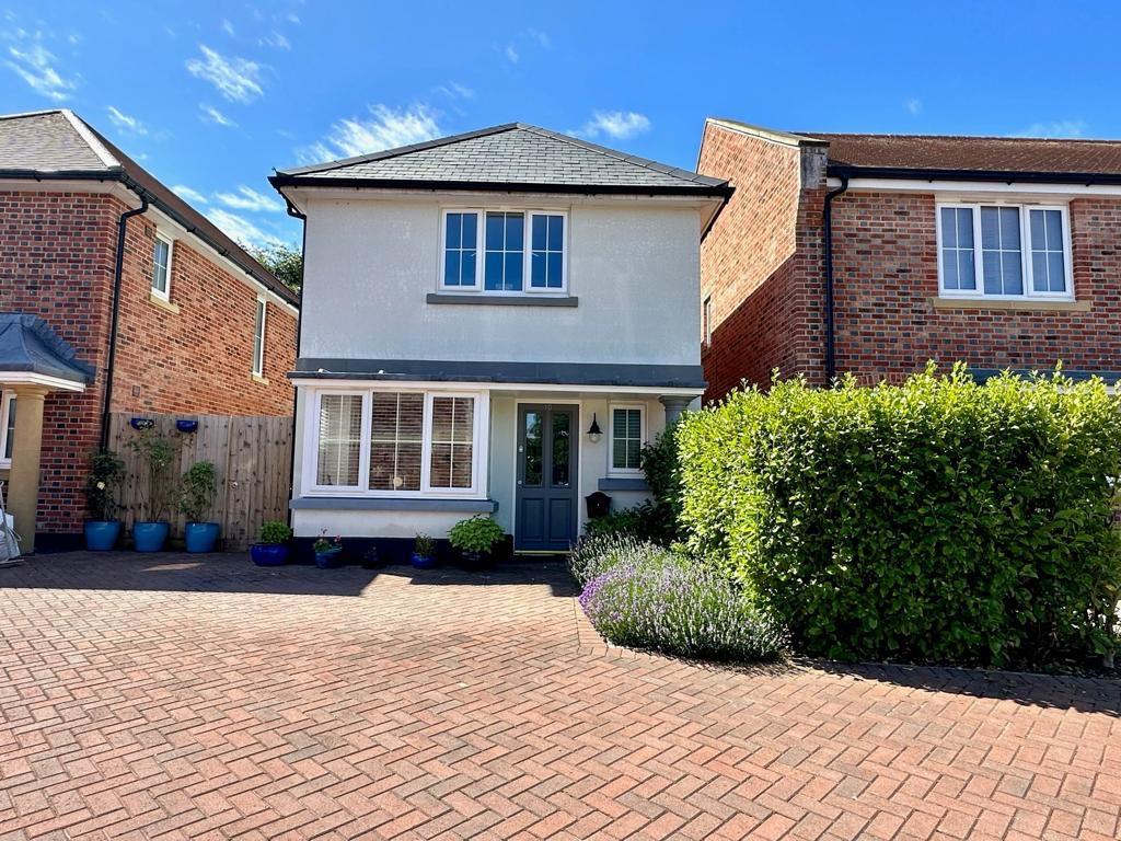 Eden Park, Mount Pleasant Avenue South, Weymouth 3 bed detached house