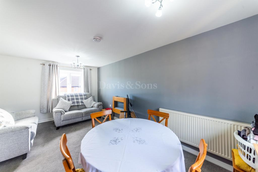 Lounge/Dining Room