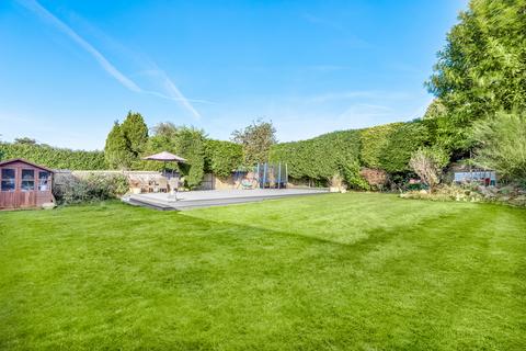22 Marks Road, Warlingham, CR6 9SH