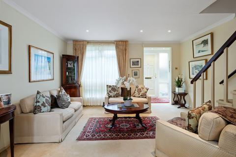2 Worcester Road, London, SW19 7QG