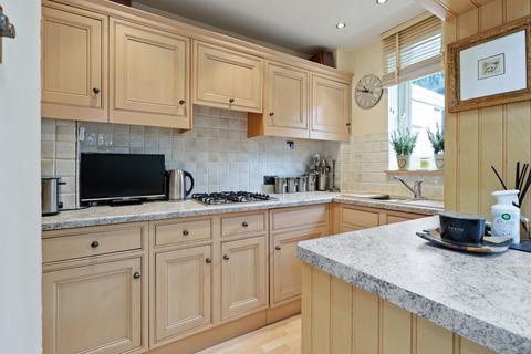 2 Worcester Road, London, SW19 7QG