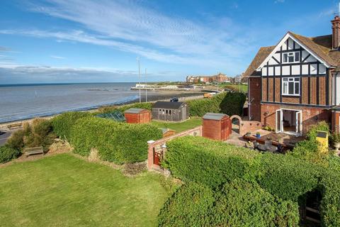 37 Domneva Road, Westgate-on-sea, CT8 8PE