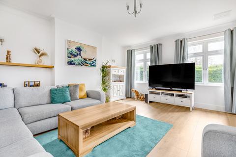 3 bedroom detached bungalow for sale - Logs Hill, Bromley, BR1