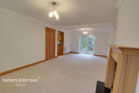 4 bedroom semi-detached house to rent, Dane Gardens, Stoke-on-trent