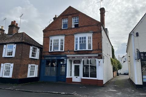 Retail property (high street) to rent, High Street, Cookham SL6