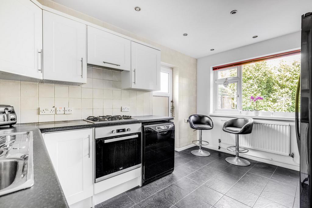 Addington Village Road, Croydon, CR0 4 bed detached house for sale £