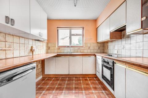 27 Ravensbourne Road, Bromley, BR1 1HN