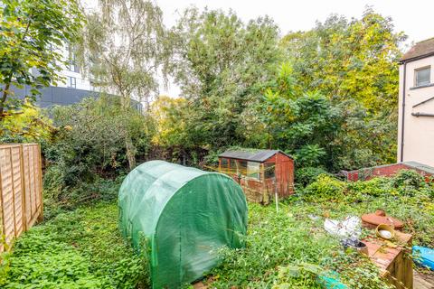 27 Ravensbourne Road, Bromley, BR1 1HN