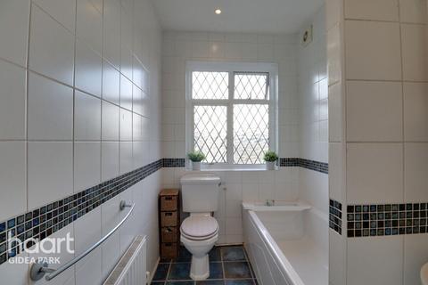 78a Heath Park Road, Romford, RM2 5XA