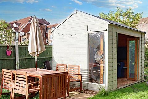 78a Heath Park Road, Romford, RM2 5XA