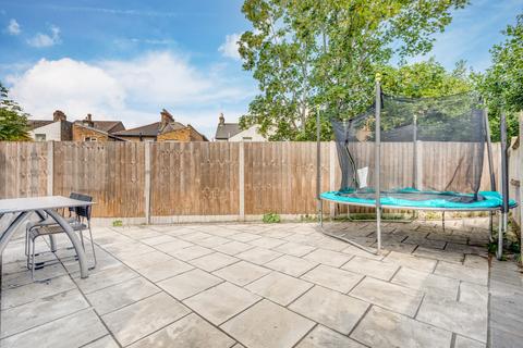 3 Arundel Road, Croydon, CR0 2ER