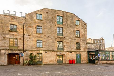 2 bedroom flat for sale - 148/11 Commercial Street, Edinburgh EH6 6LB