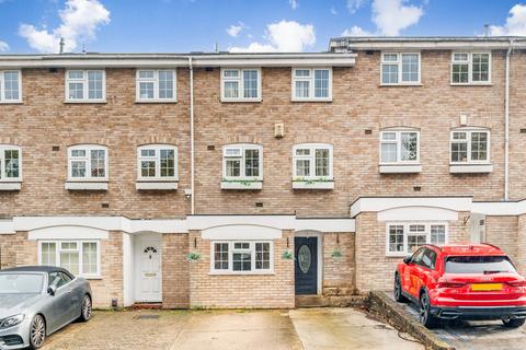 117 Avondale Road, Bromley, BR1 4HR