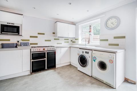 117 Avondale Road, Bromley, BR1 4HR
