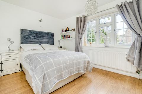 117 Avondale Road, Bromley, BR1 4HR
