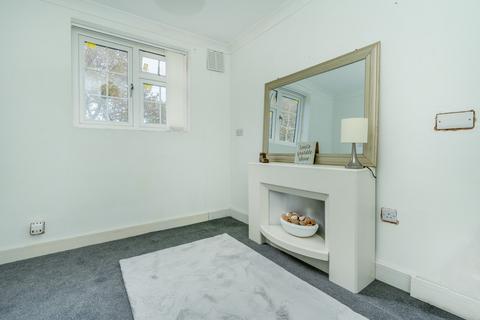 117 Avondale Road, Bromley, BR1 4HR