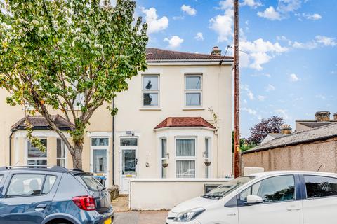 1 Amberley Grove, Croydon, CR0 6ND