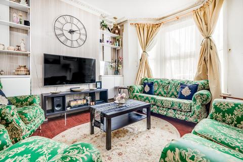 1 Amberley Grove, Croydon, CR0 6ND
