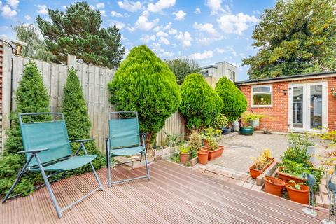 1 Amberley Grove, Croydon, CR0 6ND