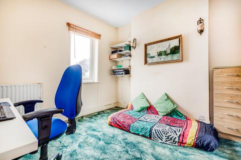 1 Amberley Grove, Croydon, CR0 6ND