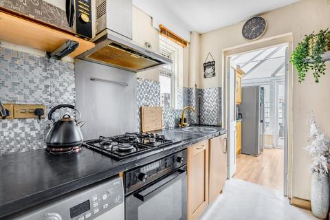 37 Bordergate, Mitcham, CR4 3JE