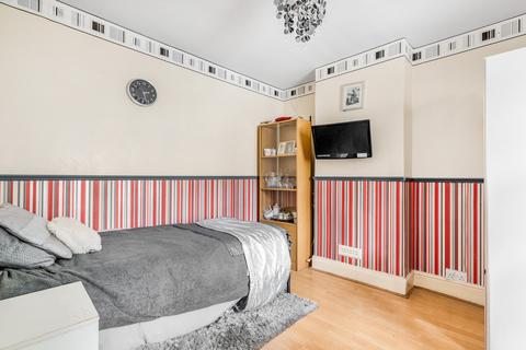 37 Bordergate, Mitcham, CR4 3JE