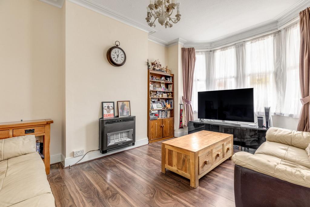 Langdale Road, Thornton Heath, CR7 3 bed terraced house for sale £425,000