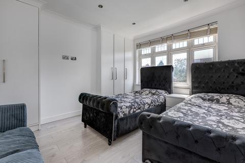 3 bedroom maisonette for sale, Howard Road, London, SE25