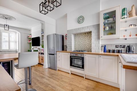 1 bedroom flat for sale, Elmers End Road, Penge, SE20