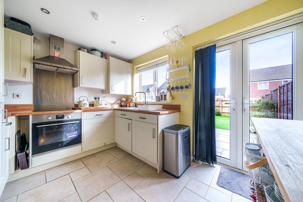Casson Lane, Witney, OX29 3 bed semidetached house for sale £350,000