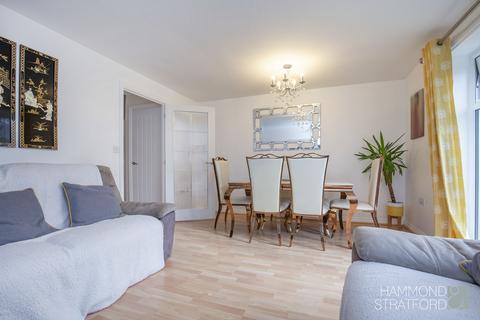 27 Colossus Way, Norwich, NR5 0UY