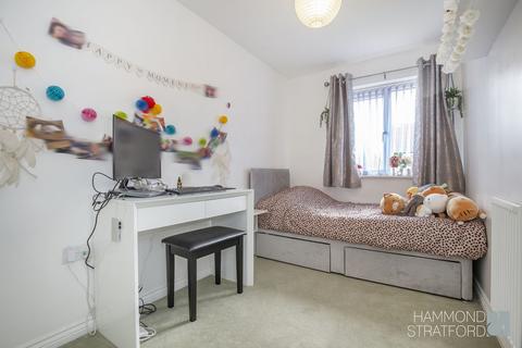 27 Colossus Way, Norwich, NR5 0UY