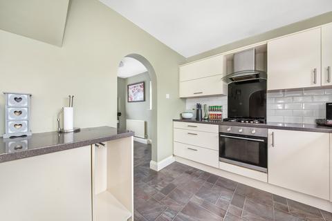 9 Headley Drive, New Addington, Croydon, CR0 0QH