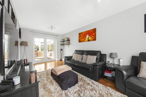 9 Headley Drive, New Addington, Croydon, CR0 0QH