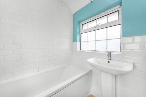 9 Headley Drive, New Addington, Croydon, CR0 0QH