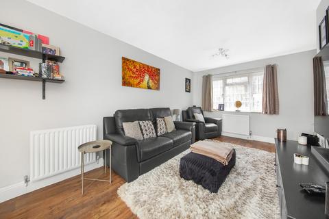 9 Headley Drive, New Addington, Croydon, CR0 0QH