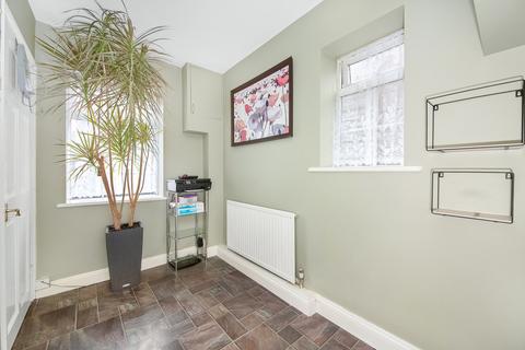 9 Headley Drive, New Addington, Croydon, CR0 0QH