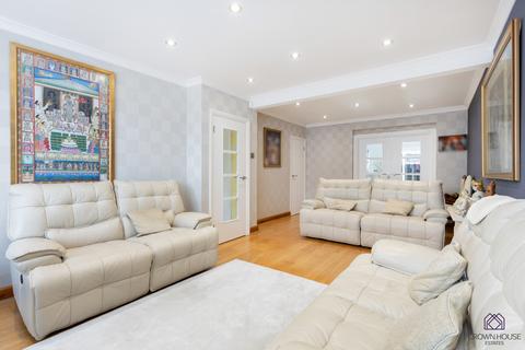 4 bedroom semi-detached house for sale, Broomgrove Gardens, Edgware, Middlesex, HA8