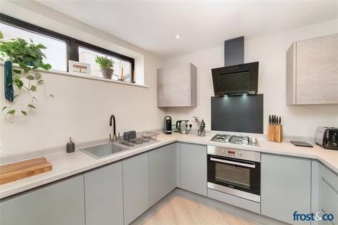 2 bedroom apartment for sale - West Quay Road, Poole, Dorset, BH15