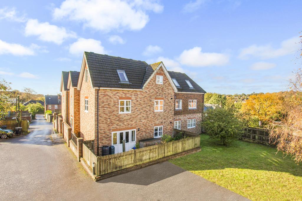 Harley Lane, Heathfield 2 bed ground floor flat for sale £235,000