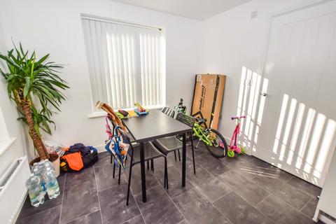 3 bedroom detached house to rent, Samuel Armstrong Way, Crewe, Cheshire, CW1