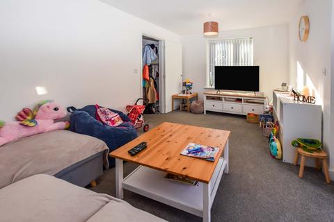 3 bedroom detached house to rent, Samuel Armstrong Way, Crewe, Cheshire, CW1