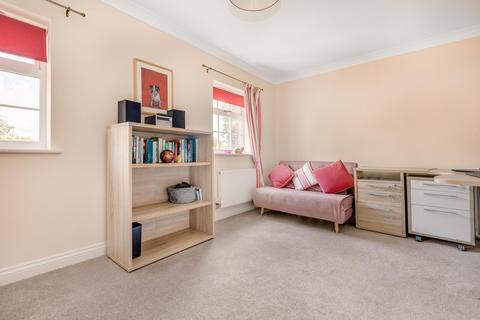 32 Cavendish Walk, Epsom, KT19 8AP