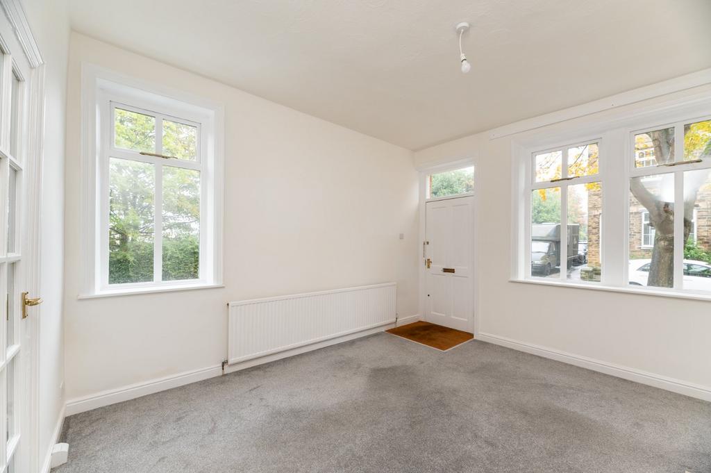 Bank Parade, Otley, West Yorkshire, LS21 3 bed end of terrace house for
