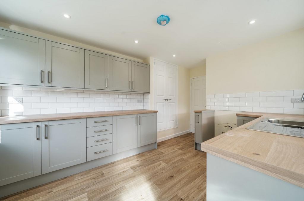 Broadway, Warminster, BA12 3 bed detached bungalow for sale £348,000